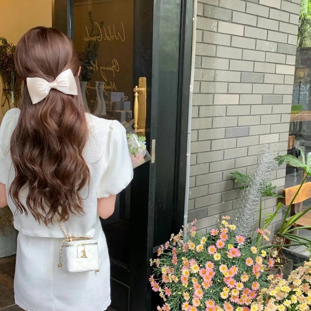 草叶之下